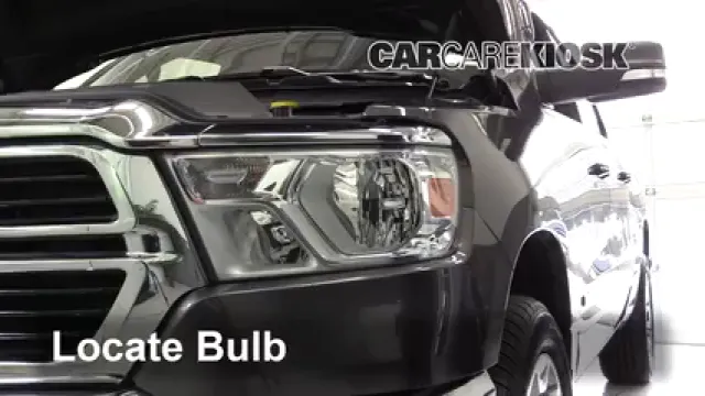 2019 Ram 1500 Big Horn 5.7L V8 Crew Cab Pickup Éclairage Feux de route (remplacer l'ampoule)